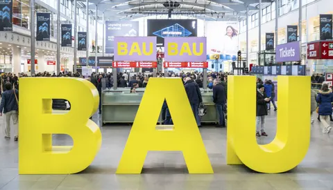 Plakat: Targi BAU 2027 w Monachium – wspólne stoisko Województwa Świętokrzyskiego (nabór do 27 października)